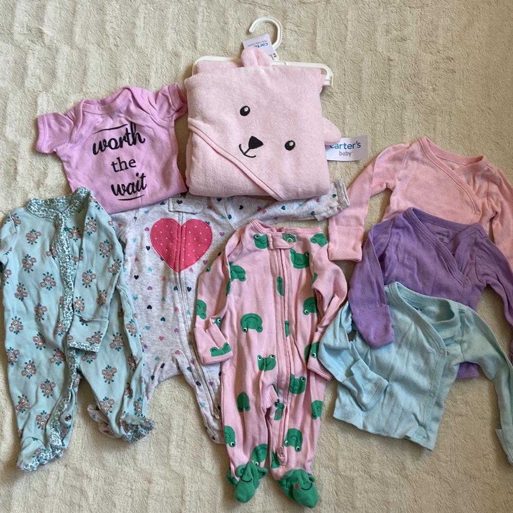 Lot of NB (newborn) baby girls clothes - 8 pieces